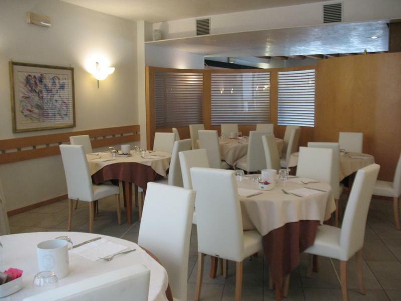 Hotel Vittoria Сан-Джорджо-ді-Ногаро Екстер'єр фото